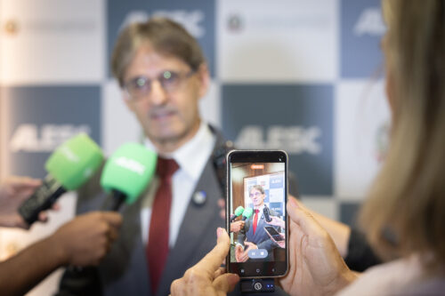 - Deputado Neodi Saretta (PT)
