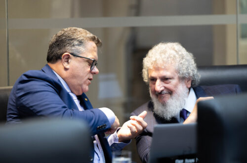 - Deputado Ivan Naatz (PL)
 - Deputado Padre Pedro Baldissera (PT)