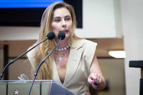 “Somos um estado machista”, diz Paulinha, que quer criar protocolo de proteção às mulheres em SC