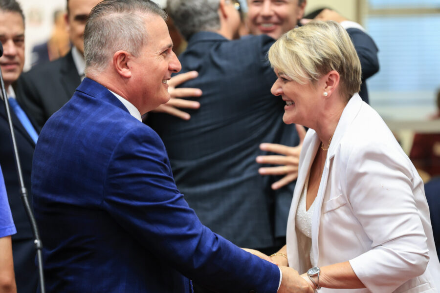 - Deputada Luciane Carminatti (PT)