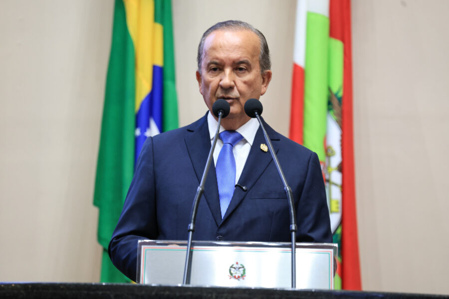 - Jorginho Mello - Governador de Santa Catarina