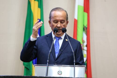 - Jorginho Mello - Governador de Santa Catarina