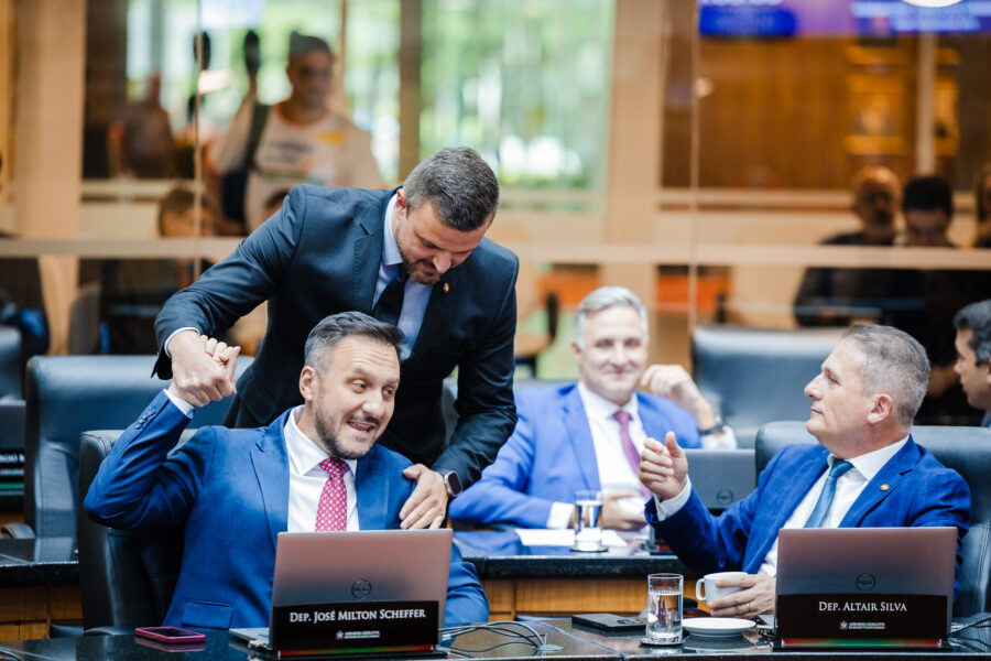 - Deputado Lucas Neves (Podemos) 	
- Deputado Pepê Collaço (PP) - Deputado Altair Silva (PP)