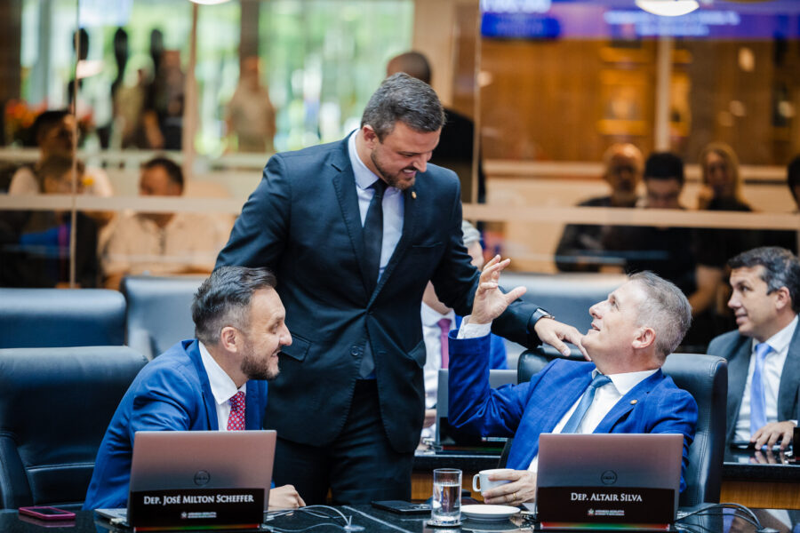 - Deputado Lucas Neves (Podemos) 	
- Deputado Pepê Collaço (PP) - Deputado Altair Silva (PP)