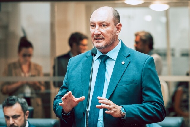 Deputado Mauro De Nadal.