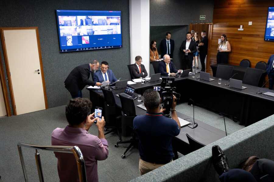 - Deputado Maurício Peixer (PL)
- Deputado Neodi Saretta (PT) 	
 - Deputado Dr. Vicente Caropreso (PSDB)