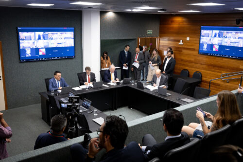 - Deputado Maurício Peixer (PL)
- Deputado Neodi Saretta (PT)