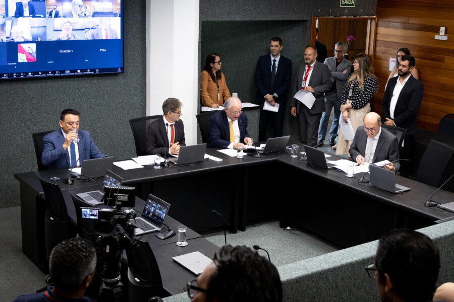 - Deputado Maurício Peixer (PL)
- Deputado Neodi Saretta (PT)