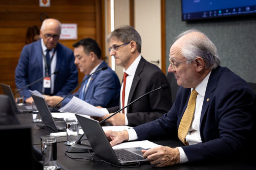 - Deputado Dr. Vicente Caropreso (PSDB)