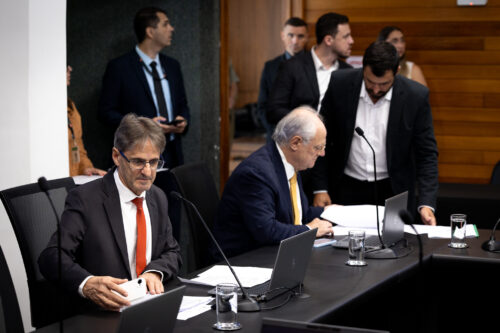 - Deputado Neodi Saretta (PT) 	
 - Deputado Dr. Vicente Caropreso (PSDB)