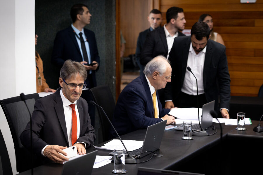 - Deputado Neodi Saretta (PT) 	
 - Deputado Dr. Vicente Caropreso (PSDB)