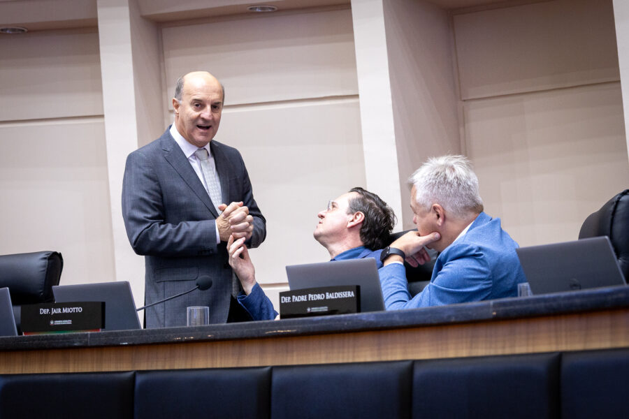 - Deputado José Milton Scheffer (PP)
 - Deputado Fabiano da Luz (PT)