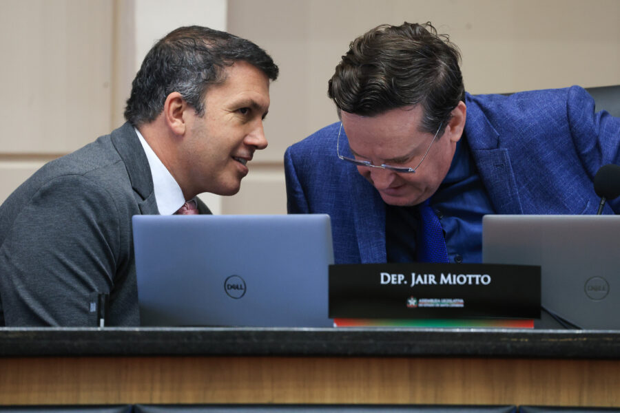 - Deputado Camilo Martins (Podemos) 	
- Deputado Jair Miotto (União)