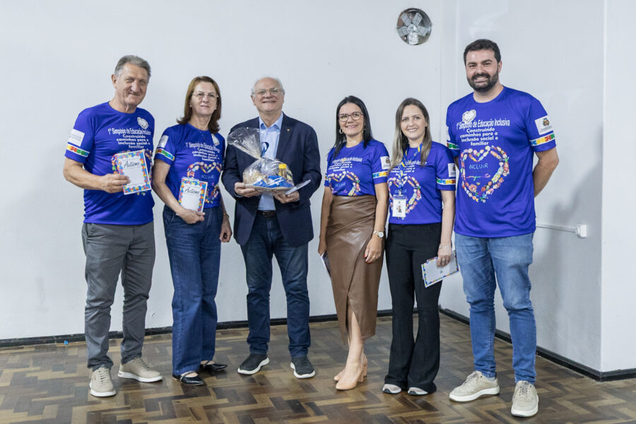 Dr Vicente, palestrantes e organizadores do simpósio