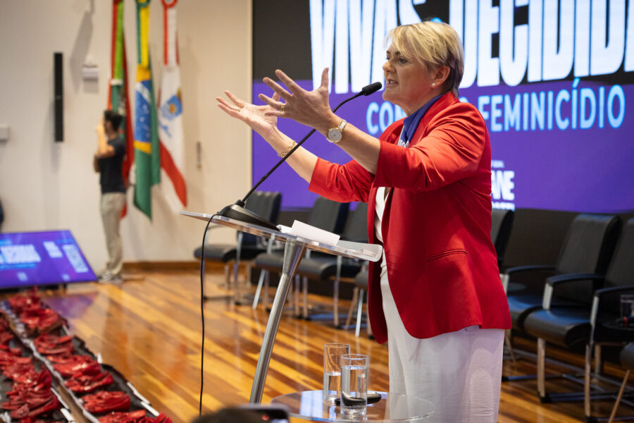 Procuradora da Mulher na Alesc, deputada Luciane Carminatti (PT).