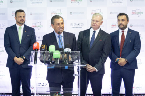 Entrevista coletiva ocorreu na manhã desta terça-feira (24).