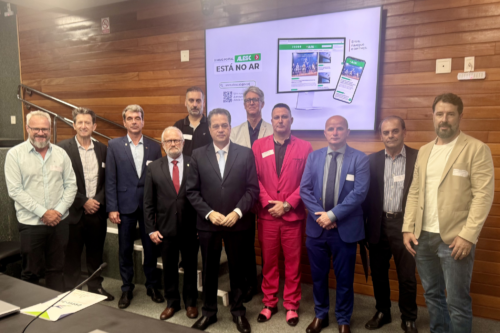 Minotto debate taxas cartoriais com representantes do setor imobiliário