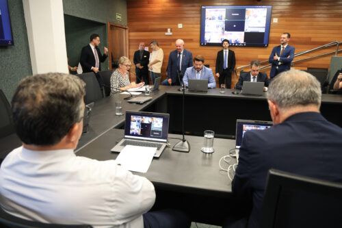 Comissão de Educação e Finanças