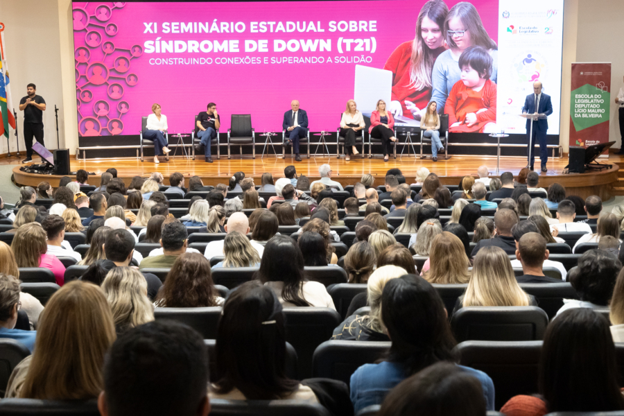 Evento é promovido pela Comissão dos Direitos da Pessoa com Deficiência, nesta terça-feira (7)