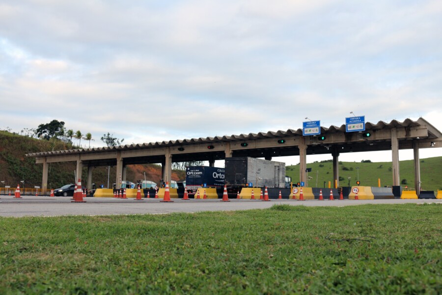 Proposta disciplina atendimento aos motociclistas nas praças de pedágio