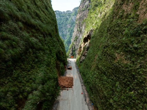 Secretário de Infraestrutura detalha obras da Serra do Corvo Branco na Comissão de Transportes