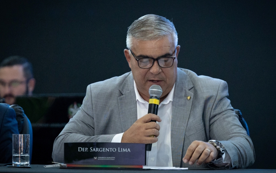 Deputado Sargento Lima.