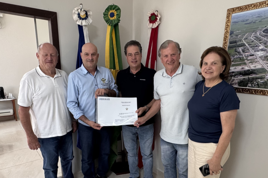 Minotto articula pavimentação da SC-443 entre Meleiro e Nova Veneza.