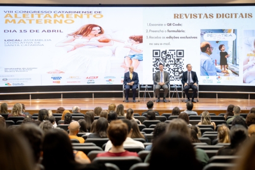 Congresso Catarinense de Aleitamento Materno debate práticas baseadas em evidências