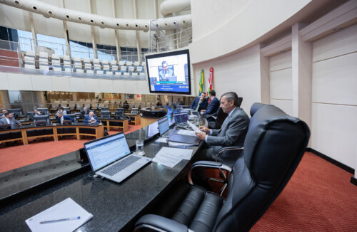 Deputados abordam temas voltados a infraestrutura e segurança pública
