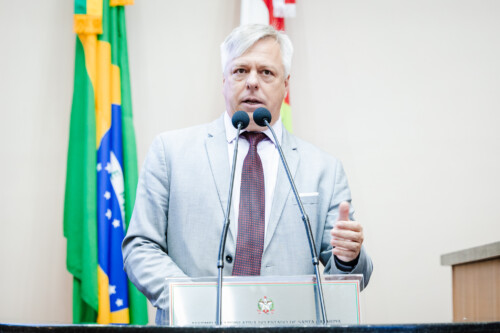 Santa Catarina fica abaixo da média nacional e tem um dos piores índices de alfabetização do país