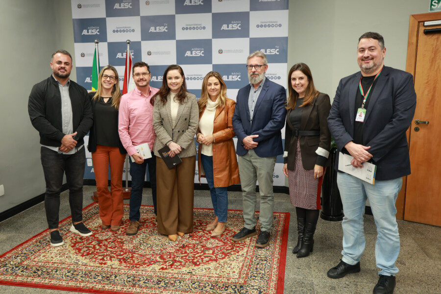Gestores da DCS da Alesc e da Ascom do TRE-SC se reuniram nesta quarta-feira (13) para tratar da parceria