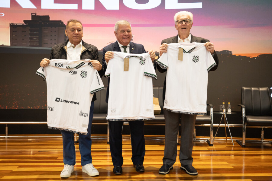 Figueirense apresenta na Alesc projetos de reestruturação e nova camisa para 2026
