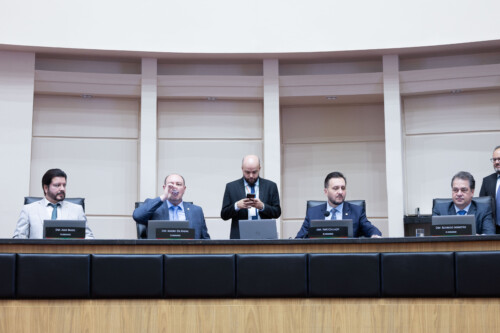 Aprovada admissibilidade de PEC sobre emendas parlamentares destinadas a municípios