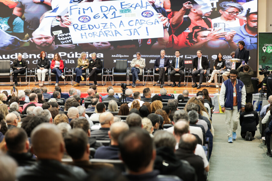 Debate foi realizado na noite desta quinta-feira (21), na Alesc