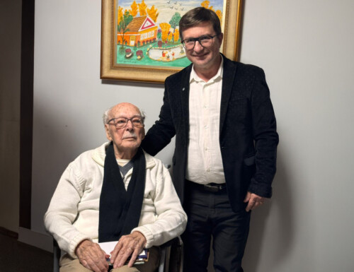 Deputado Junior Cardoso presta homenagem ao escritor Lindomar Tournier