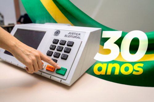 Das intermináveis horas de apuração ao bip da confirmação: a revolução da urna eletrônica completa 30 anos