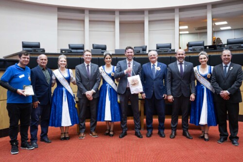Suspensão da Sessão Ordinária – Apresentação da 31ª Festa Estadual do Colono