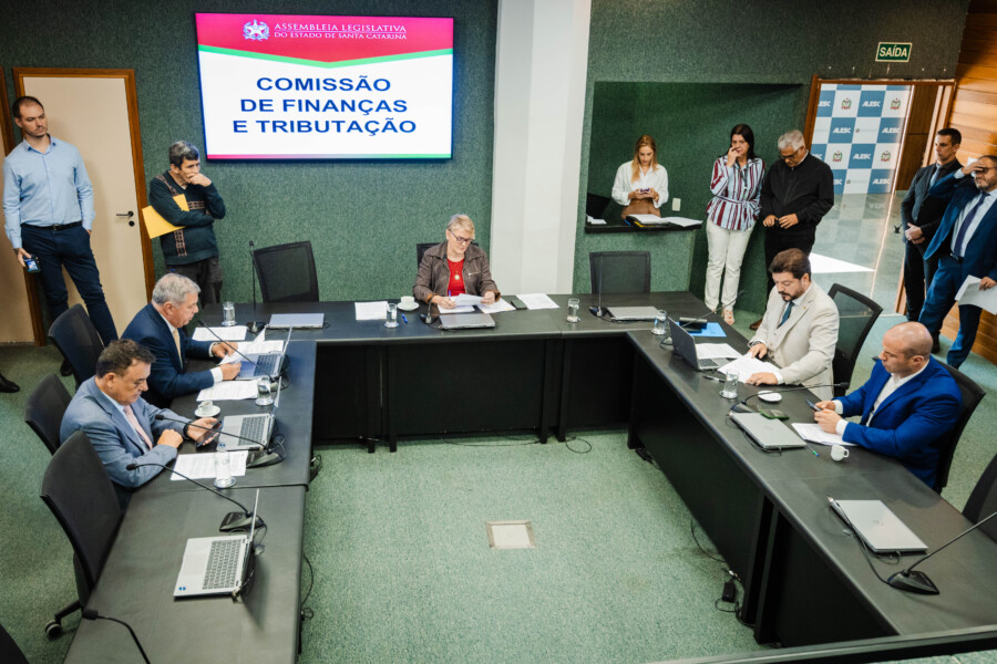 Comissão de Finanças e Tributação.