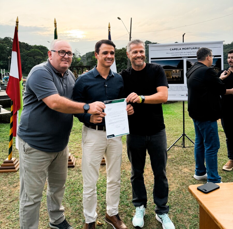 Marcos da Rosa participa da assinatura da ordem de serviço para construção da Capela Mortuária de Pomerode