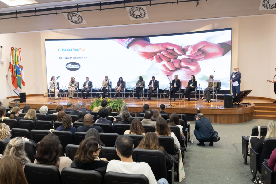Evento foi aberto nesta quinta-feira (11) e prossegue até sábado (13), no Auditório Antonieta de Barros