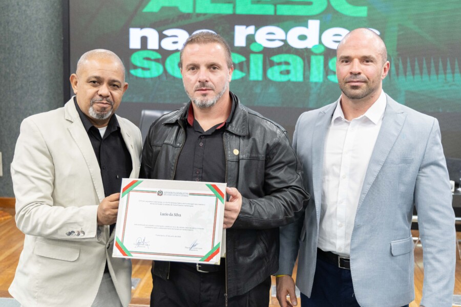 Sensei Lucio da Silva recebe homenagem na Assembleia Legislativa
