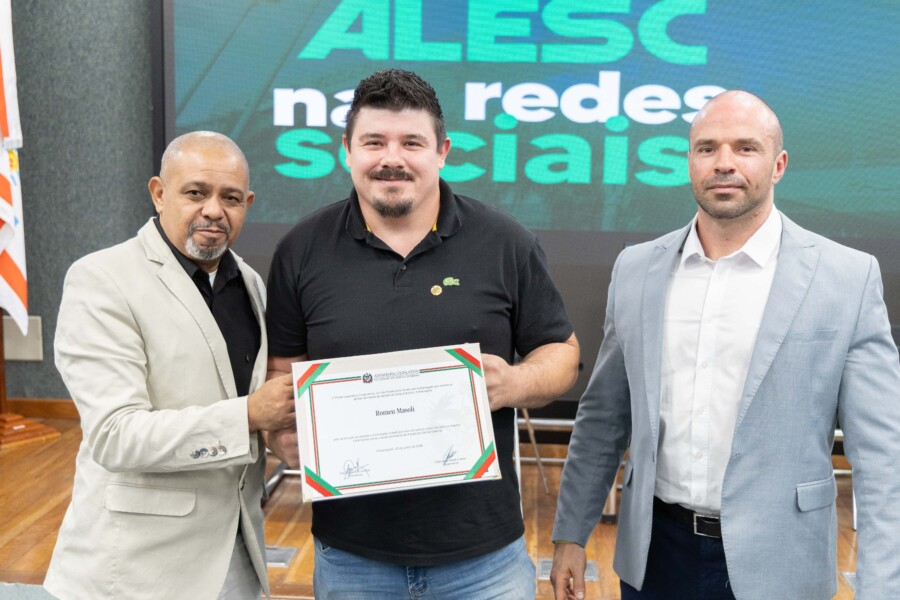 Sensei Romeu Masoli recebe homenagem na Assembleia Legislativa