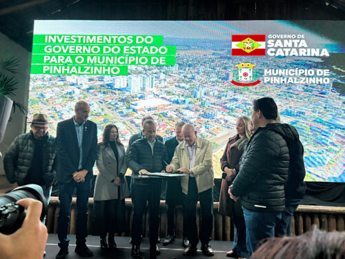 Marcos Vieira assina ordem de serviço para construção do Aeroporto Regional de Pinhalzinho