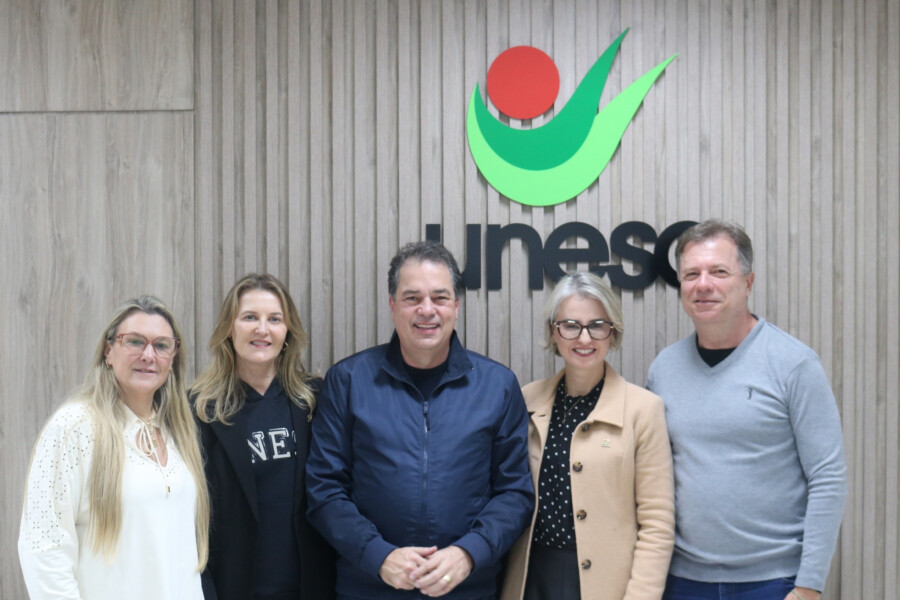Minotto visita a Unesc e reforça compromisso com a educação