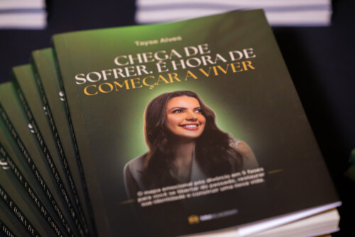 Lançamento do Livro “Chega de Sofrer. É hora de começar a viver” de Tayse Alves