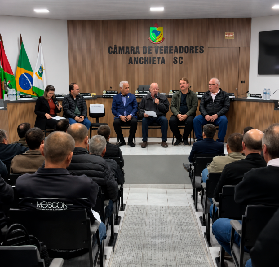 Celesc apresenta plano de ação em reunião com lideranças em Anchieta 