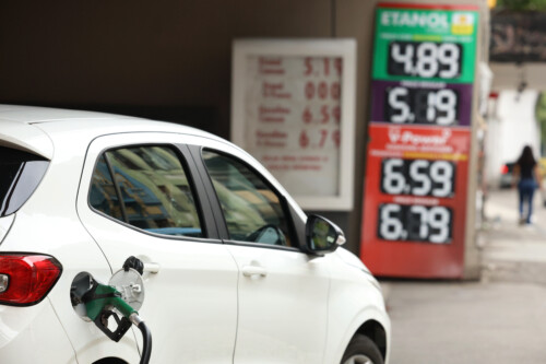 Projetos de lei propõem medidas contra preços abusivos e fraudes